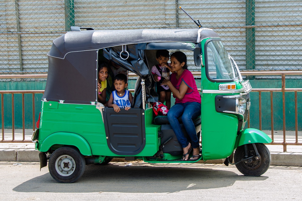 D2H's vehicle reimagines the infamous and ubiqutous Asian tuk-tuk.