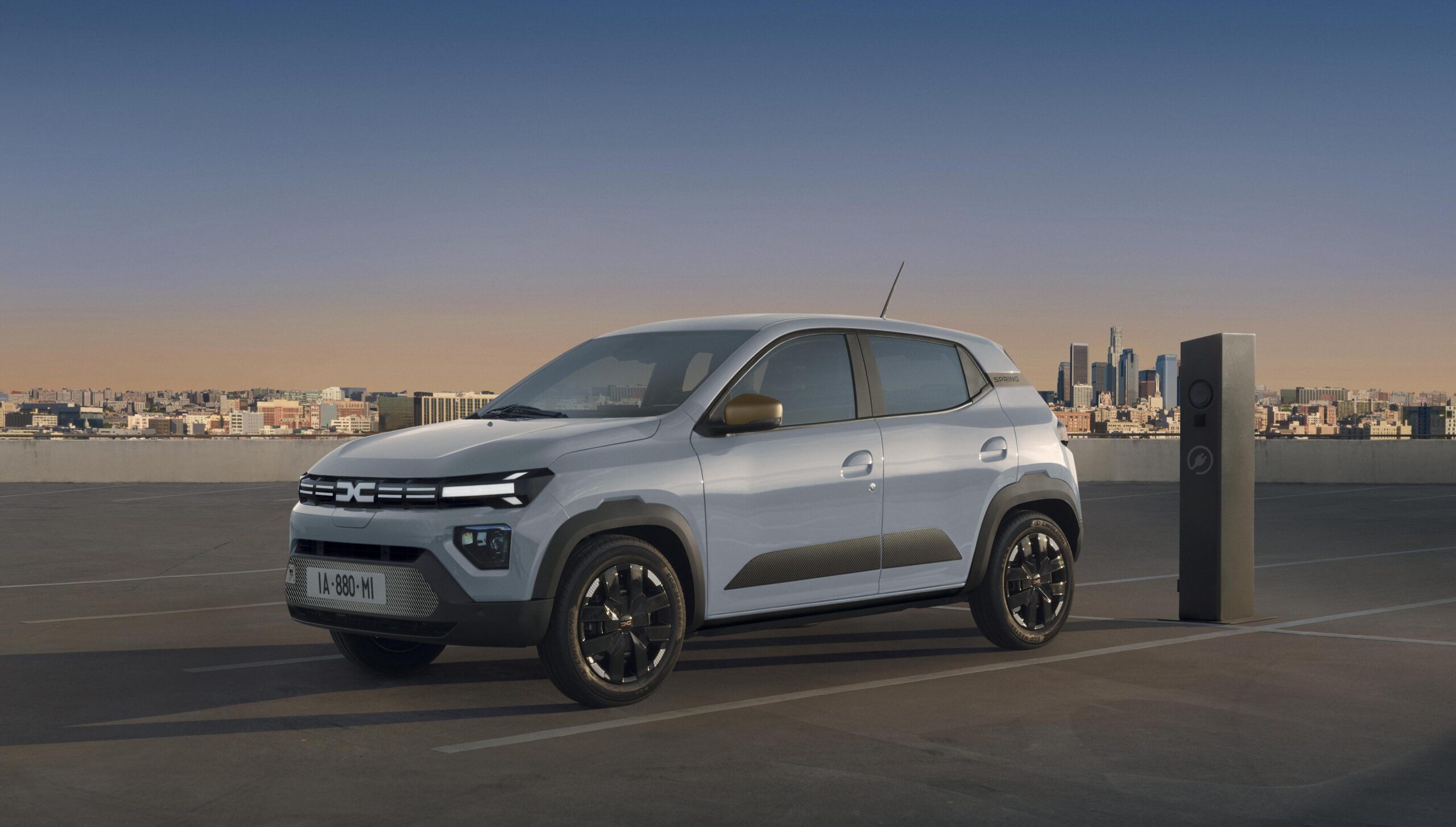 Dacia Spring Reclaims UK’s Cheapest New EV Crown as Prices Drop to £12,240 with Brand-Backed Grant